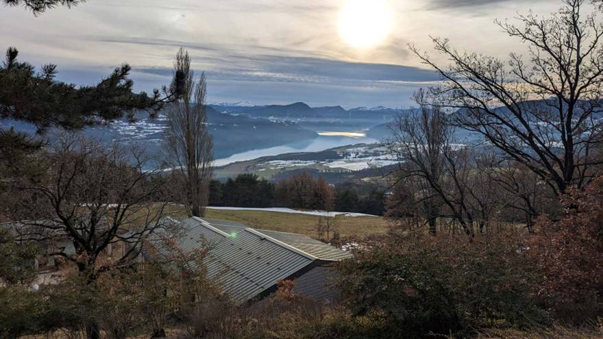 Lac de Serre-Ponçon depuis  VTF Savines