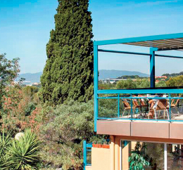 Terrasse extérieure pour restauration