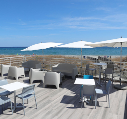 Bord de mer en pension complète ou demi-pension