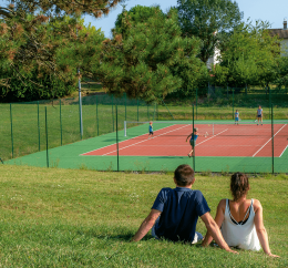 Court de tennis VTF Domaine du Peyrichoux